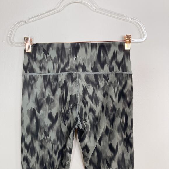 New Varley Medium M Gray Luna Leggings Watercolor Aztec Animal High Rise 25" - Picture 6 of 11